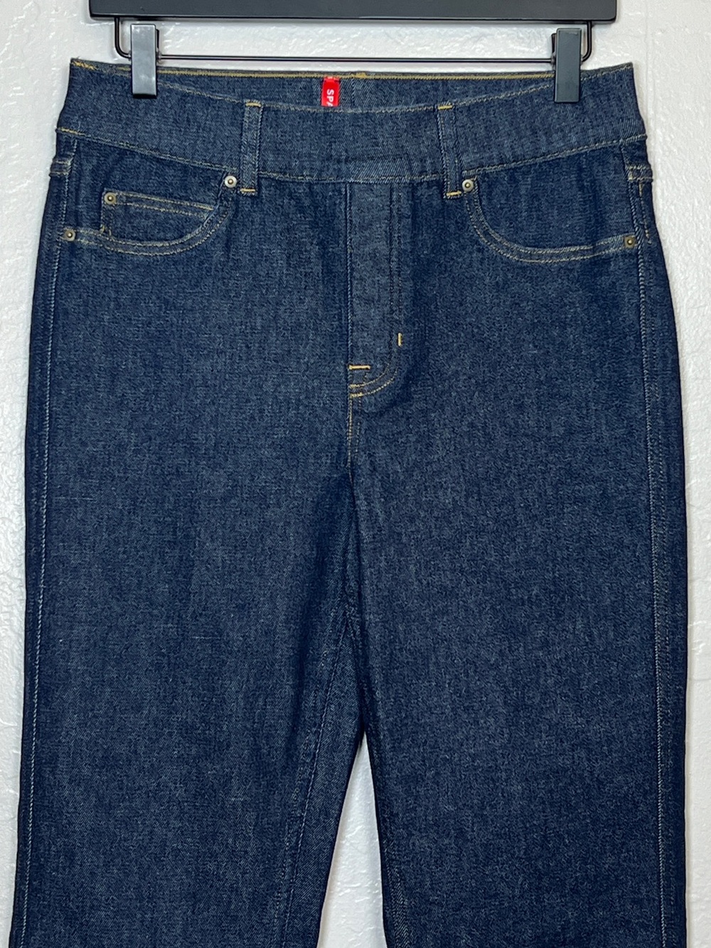 SPANX Women’s Size M Raw Indigo Wash Crop Kick Flare Pull-On Jeans - Picture 4 of 13